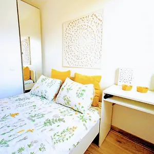 Private In Renovated - Tram 1 Min Walk , Nicea Francja
